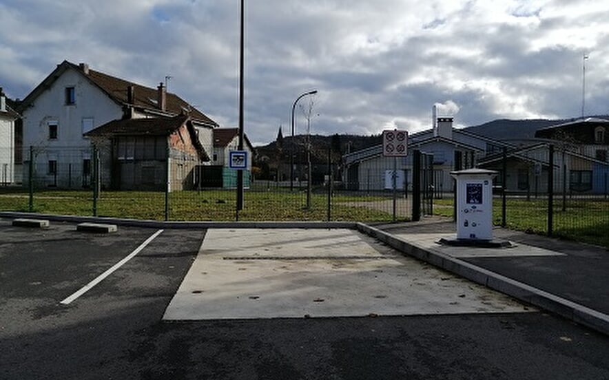  Parkplatz und Wohnwagen Service Bereich auf dem Thillot