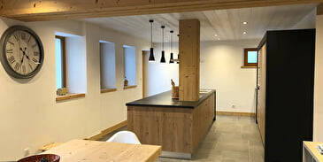 HAUS 9 PERSONEN LE CHALET DE POPY