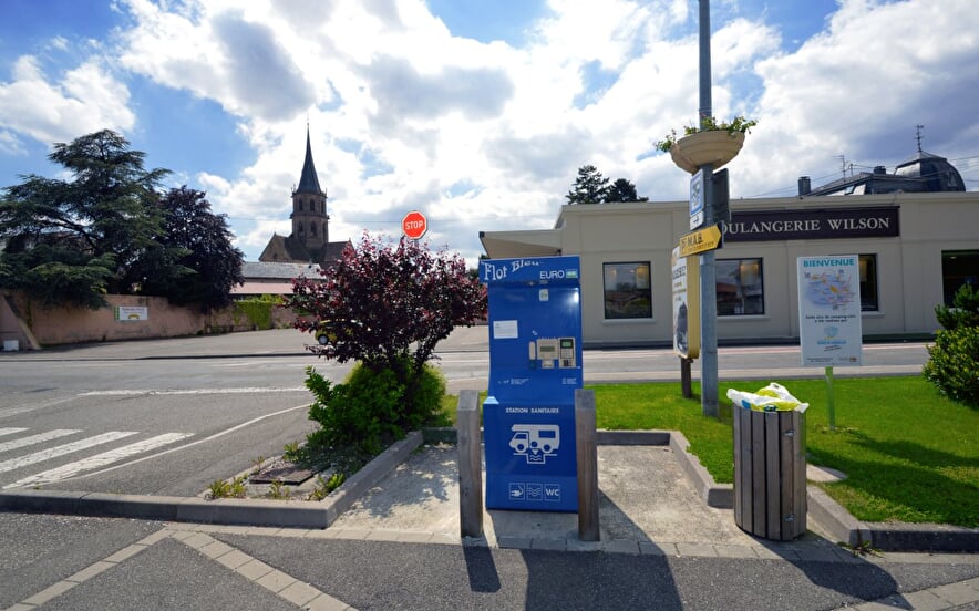 Wohnmobil-Abstellplatz mit Serviceeinrichtungen