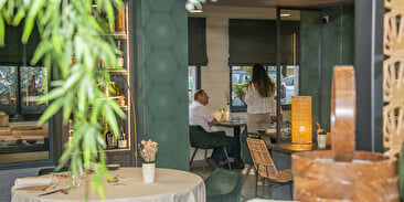 RESTAURANT LOGAN LAUG