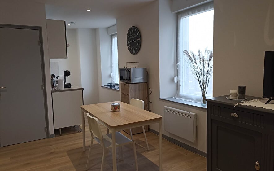 M. Loïc Grosjean - Appartement 1
