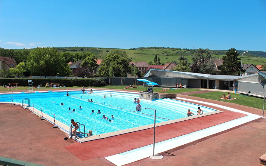 Schwimmbad im Freien