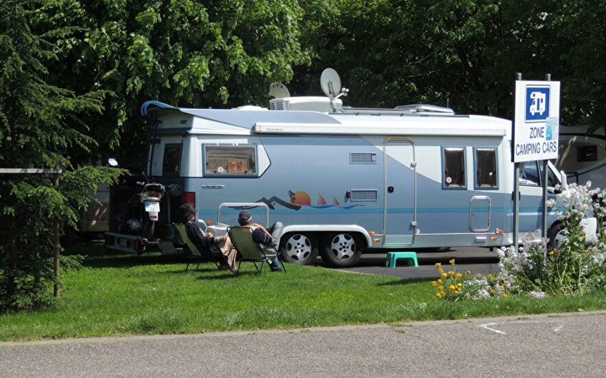Wohnmobil Stellplatz : place du Bungert