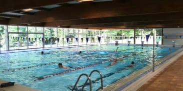 Hallenschwimmbad